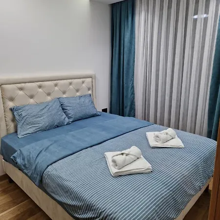 Apartment Helena Lux *