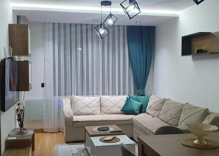 Helena Lux アパート *